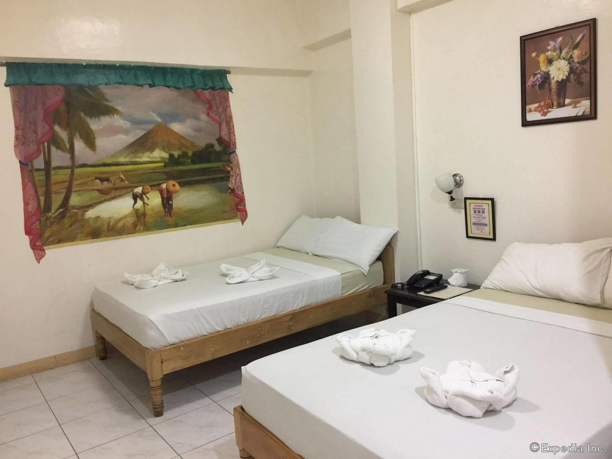 Constrell Pension House Tagbilaran Exterior foto